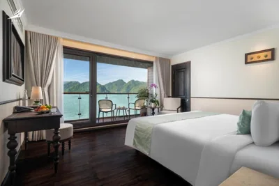 Double or Twin Sky Suite 3rd Floor — Halong Lyra Grandeur Cruise